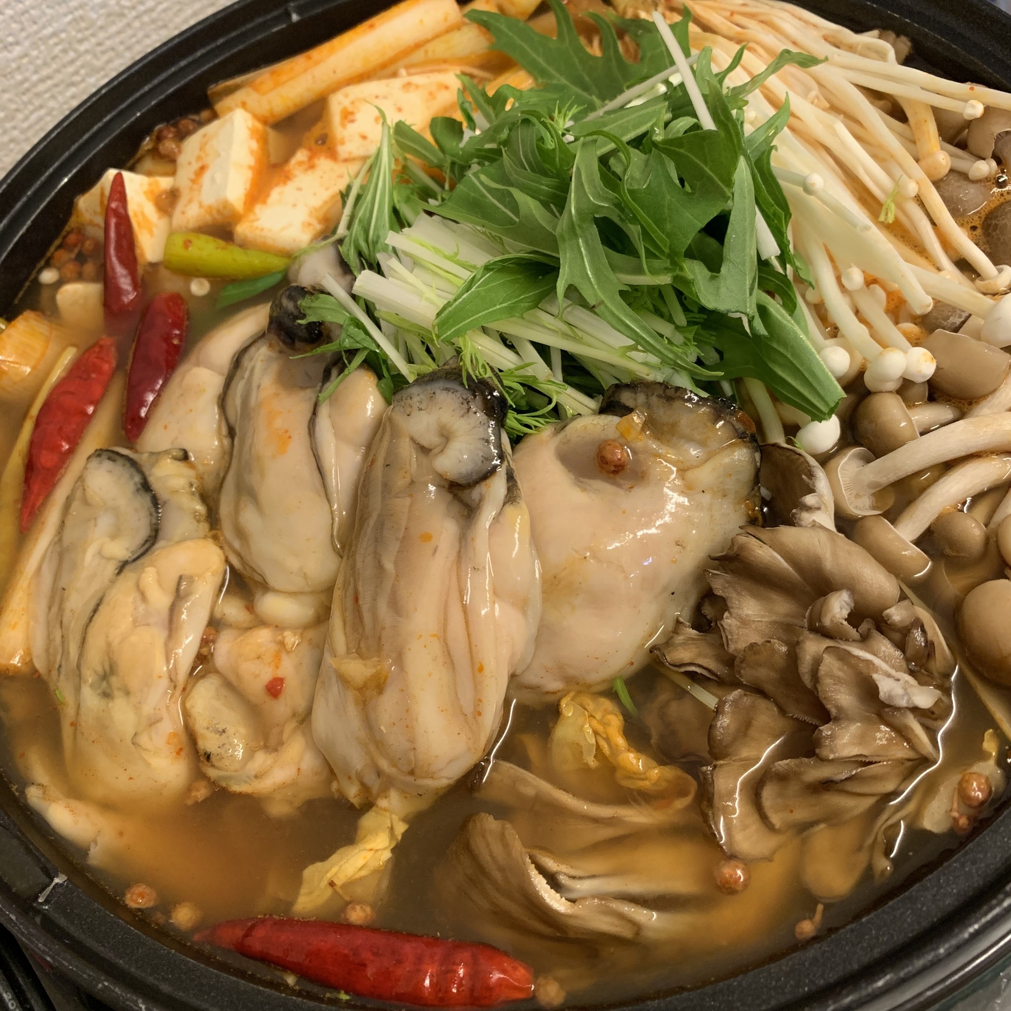 広島直送！カキの土手鍋